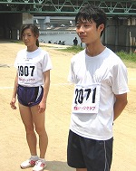 左；女子5Km優勝の田中美香さん、右；男子優勝の黒川雄司さん