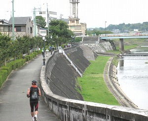 三田市に入り右は武庫川